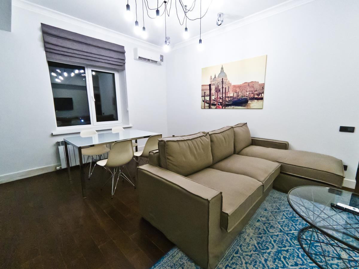 Opera Apartments אלמטי מראה חיצוני תמונה